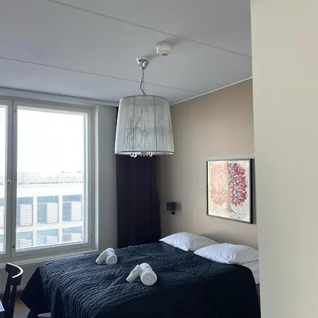 Gella Saukonpaadenranta 4 *